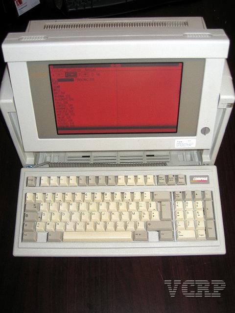 IMG_0020.jpg - Le Compaq 386  utilise un ecran plasma